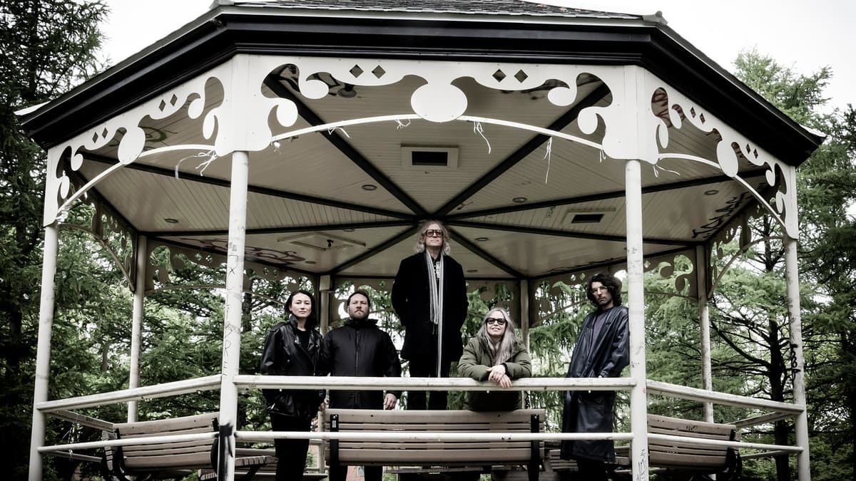 The Besnard Lakes