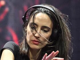 Amelie Lens
