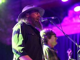 Robert Jon & the Wreck