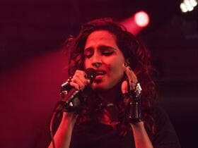 Snoh Aalegra