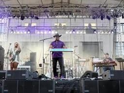 Robert Randolph & the Family Band